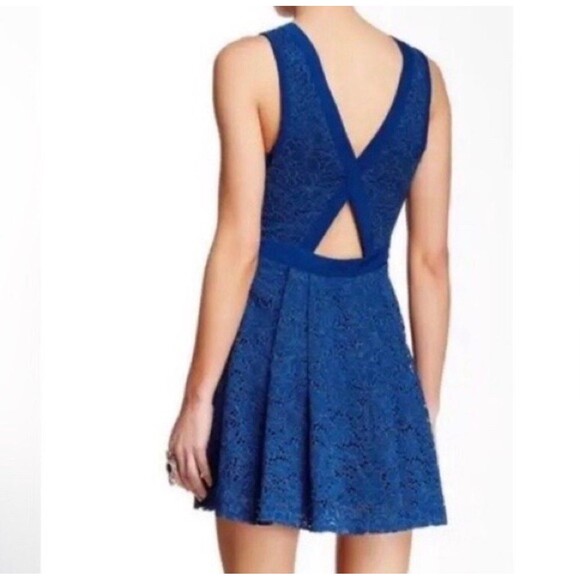 Free People Lovely In Love Floral Lace Deep Plunge V Back Cutout Mini Dress M - Picture 2 of 9